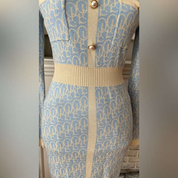 SOLD! Bodycon sweater dress size medium small - Picture 3 of 4